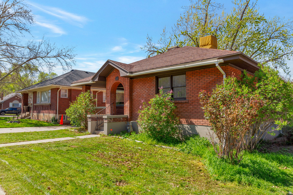 2979 JACKSON AVE photo 3