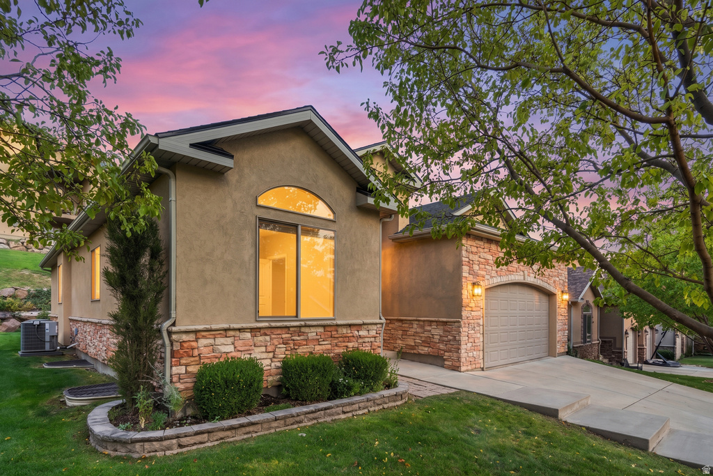 9138 N RENAISSANCE DR photo 2
