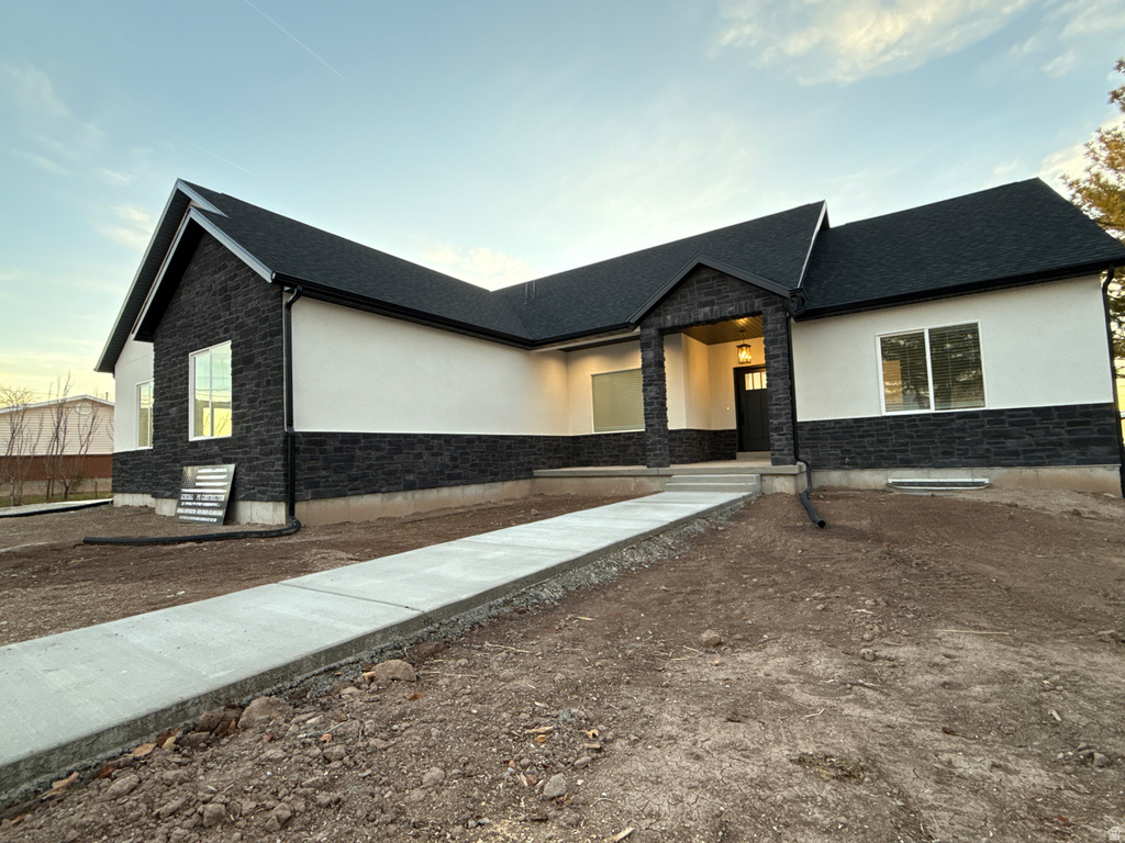 1376 N 275 E ST photo 2