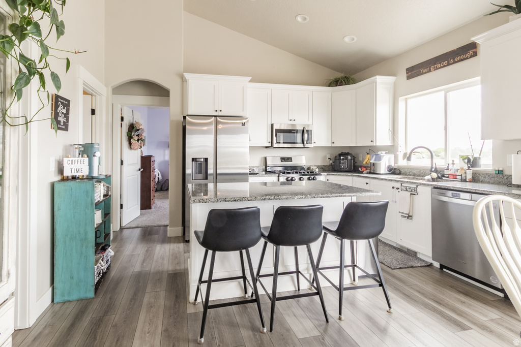 933 S 250 W photo 3