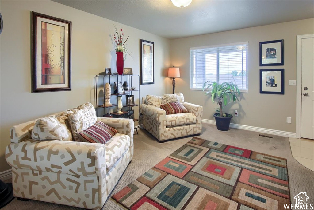 644 N STONNE LN photo 3
