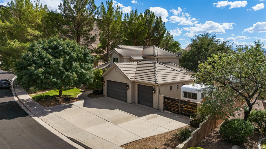 183 N ECLIPSE DR photo 3