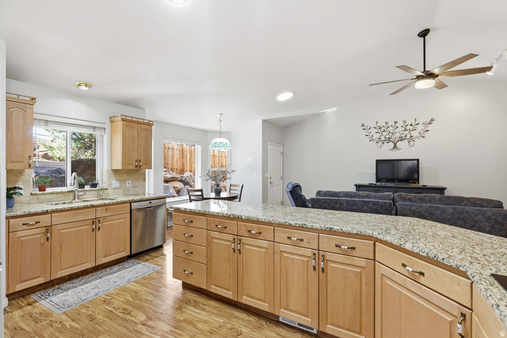 1426 W MONTICELLO CIR photo 4