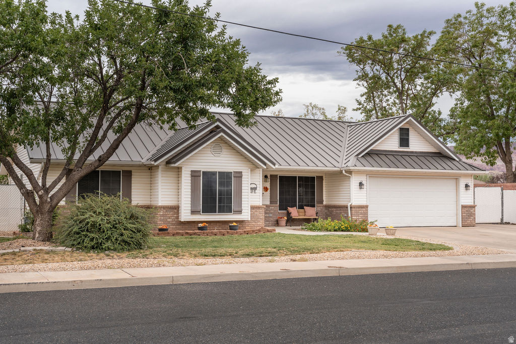 89 E 1050 N photo 2