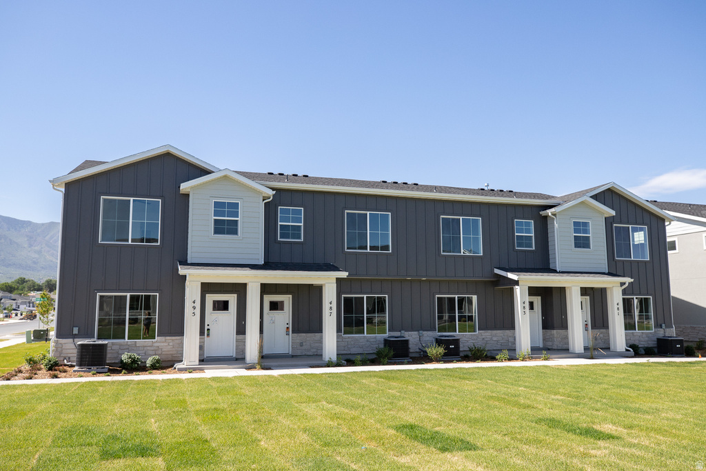 487 E 590 N photo 2
