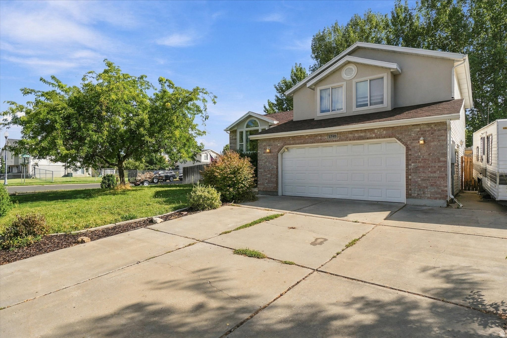 1598 N 2530 W photo 3