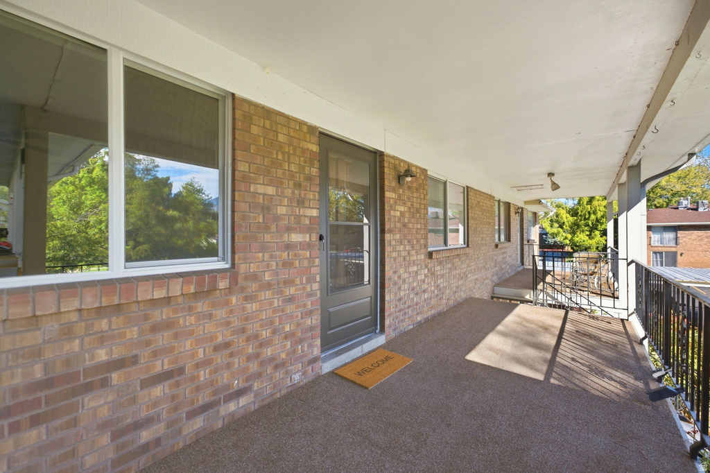4750 S 700 E photo 2