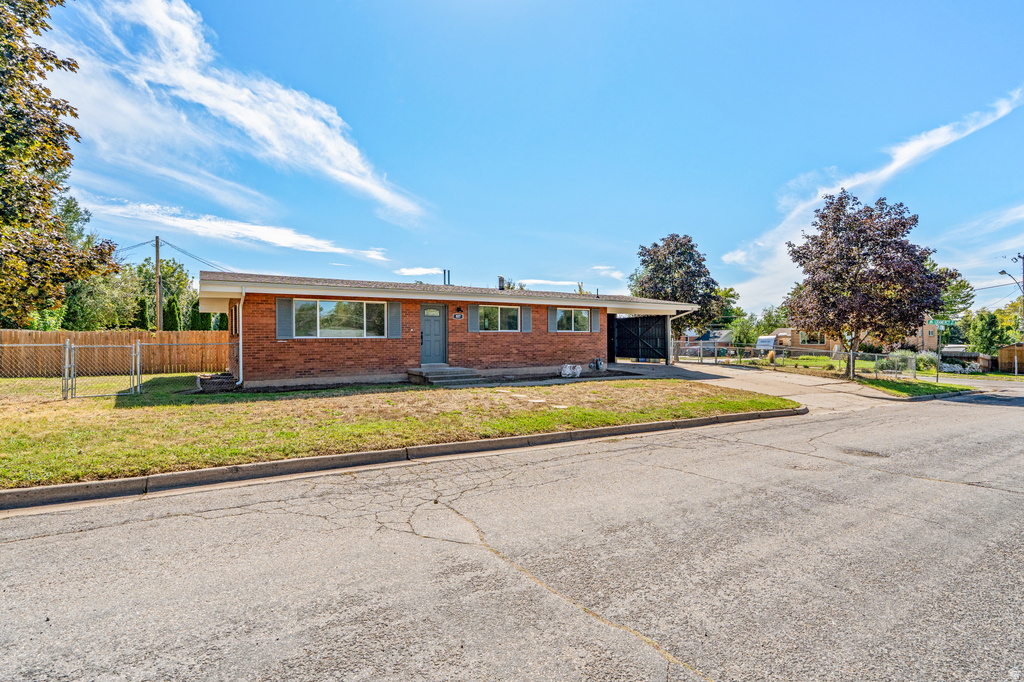 857 GODDARD ST photo 2