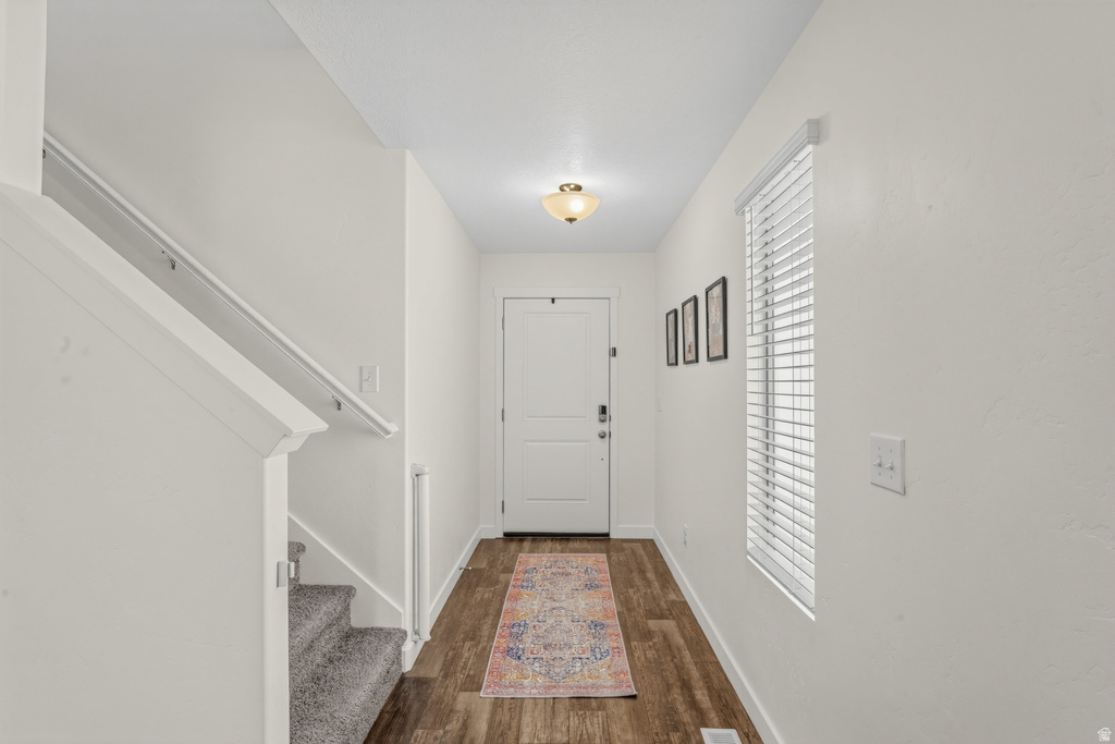216 E HUMMINGBIRD CT photo 3