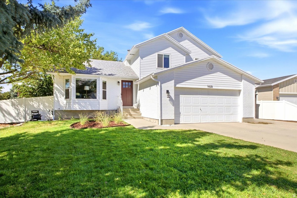 5928 S CHESAPEAKE W CIR photo 2