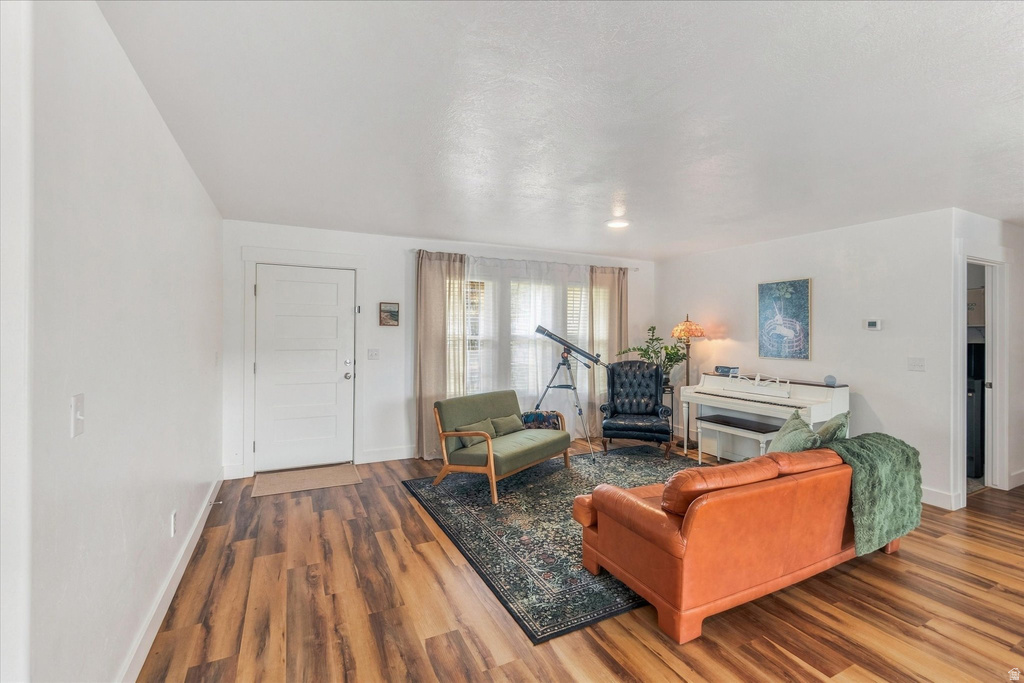 608 S 1380 E photo 2
