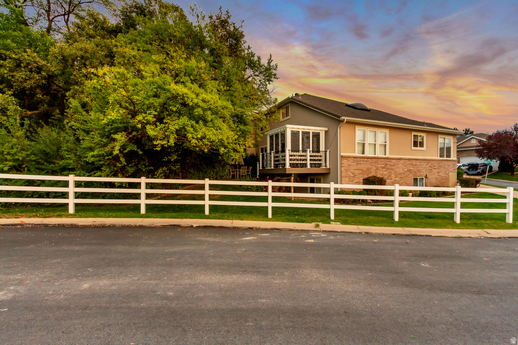 979 BROOK HAVEN DR photo 3