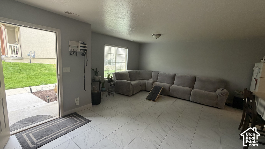 1218 N CATTAIL E photo 4