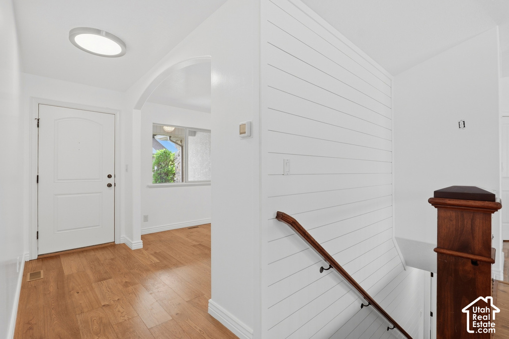 46 E WHITAKER CIR photo 3