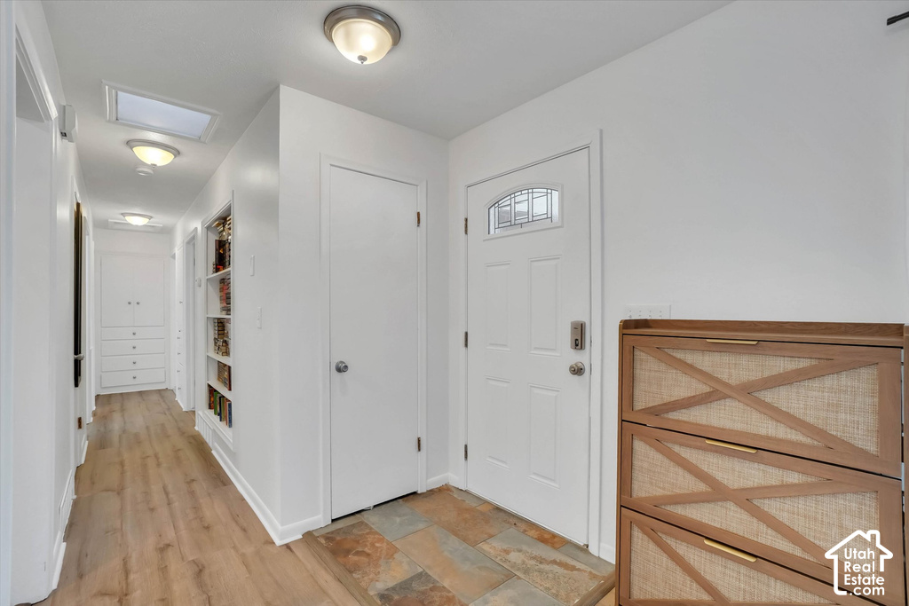 284 E TWIN PEAKS ST photo 5