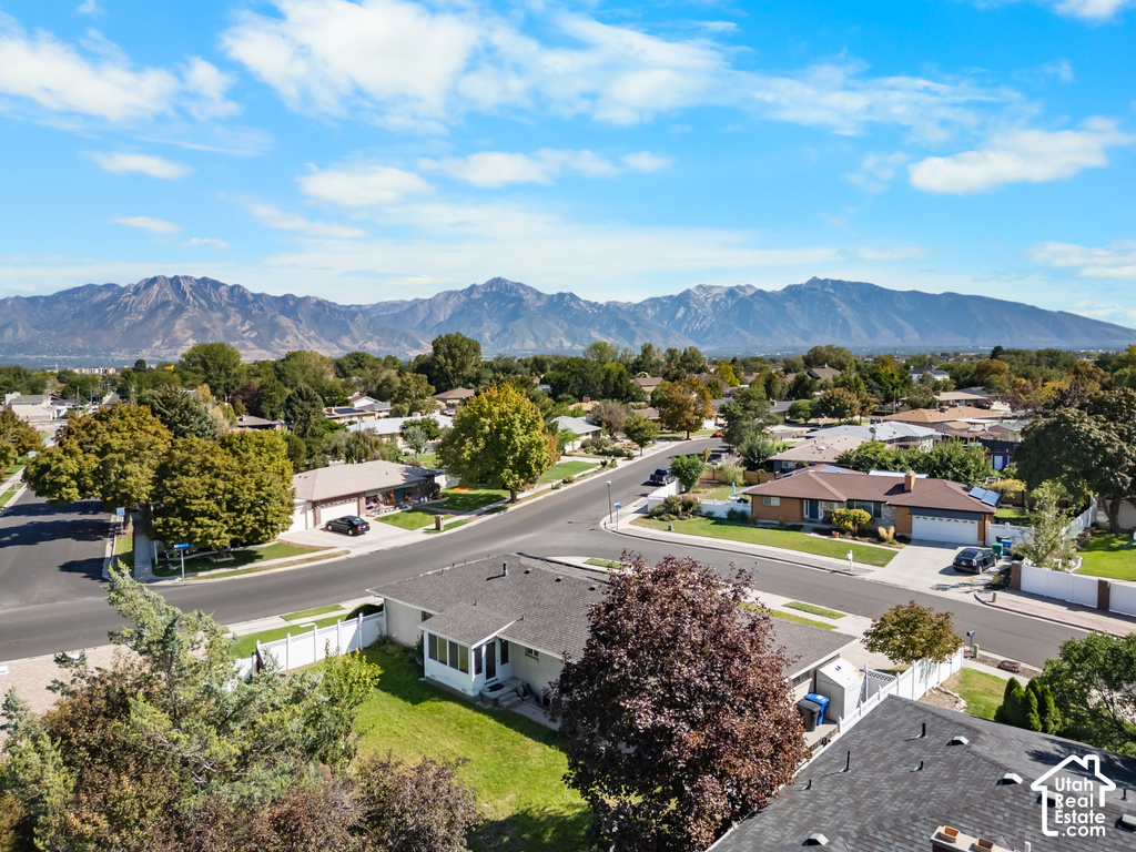 1374 W MARINWOOD AVE photo 3