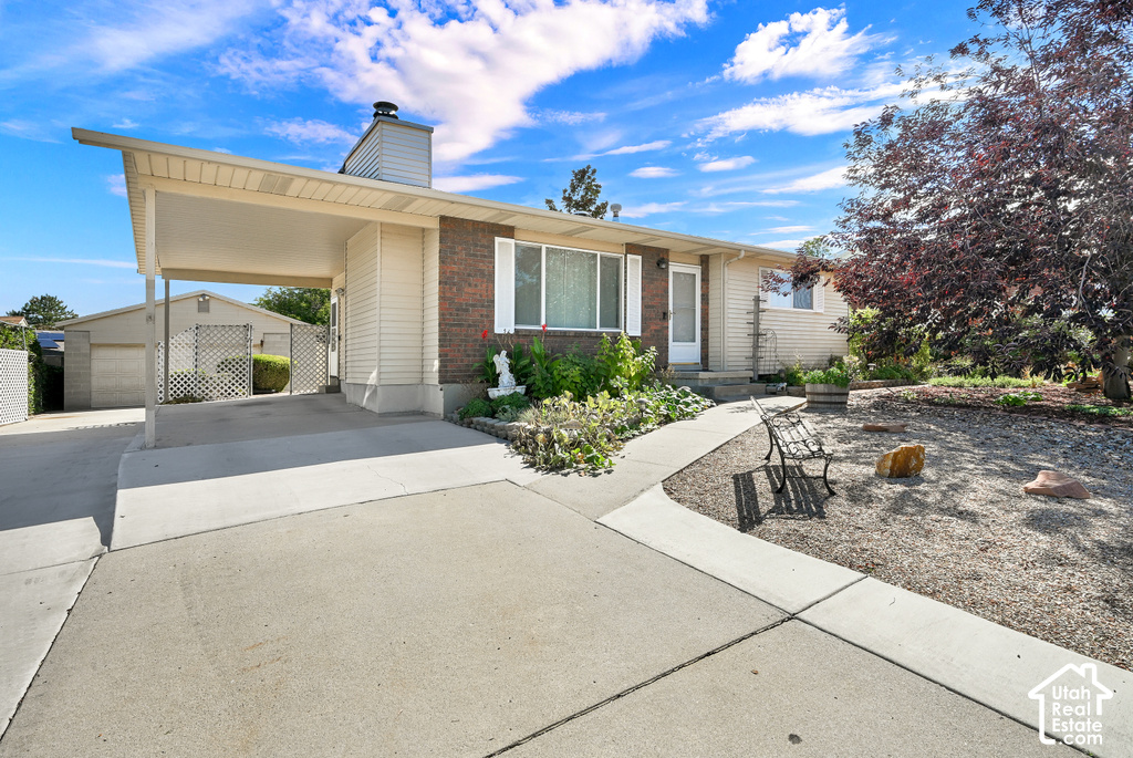 3733 S DEANN DR photo 3