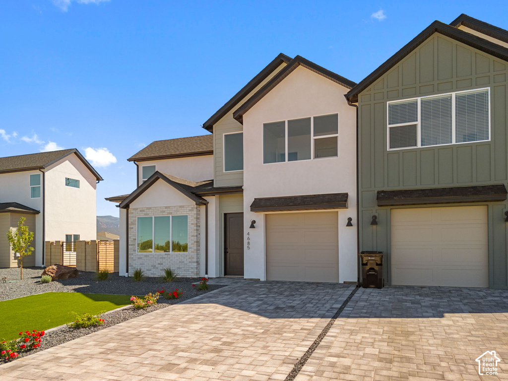 4677 W 300 N photo 2