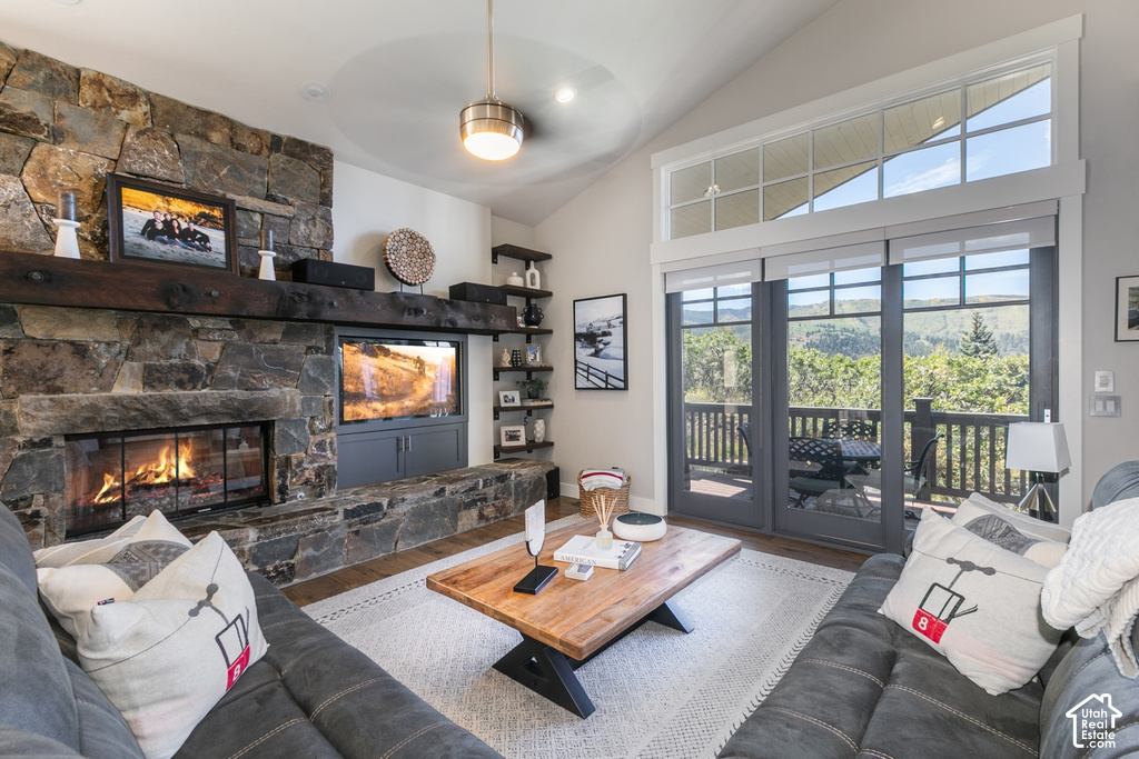 1524 APRIL MOUNTAIN DR photo 5