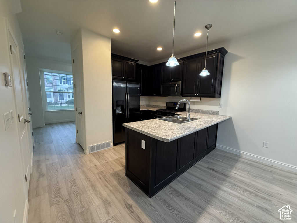 677 N 220 E photo 2