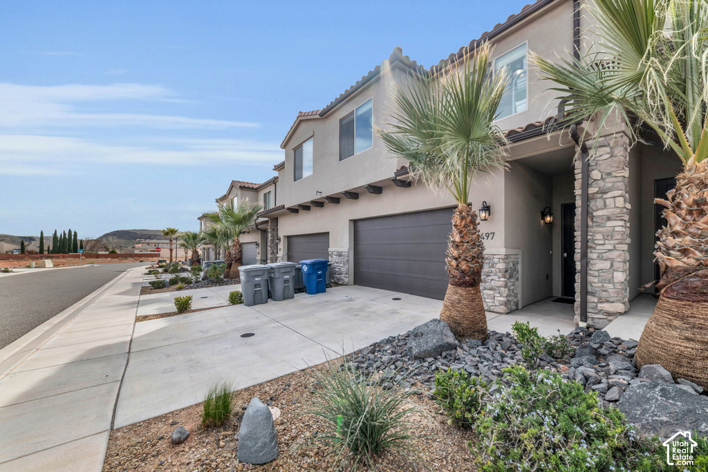497 N VENTURA LN photo 4