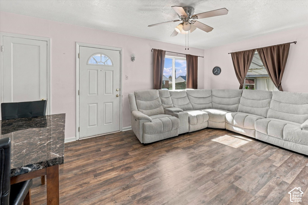 190 ROSS DR photo 5