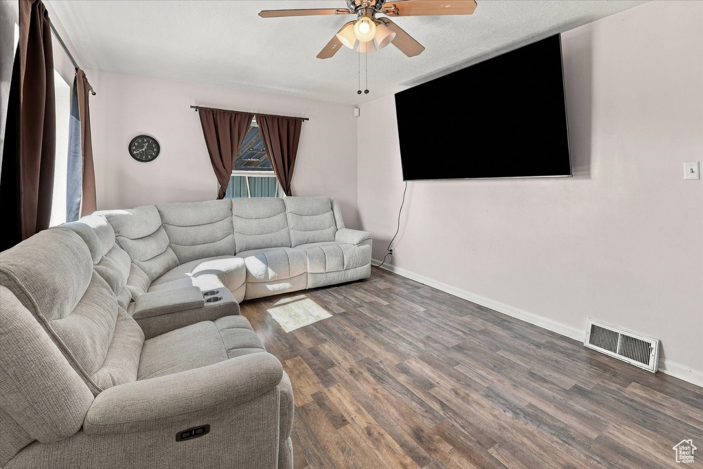190 ROSS DR photo 4