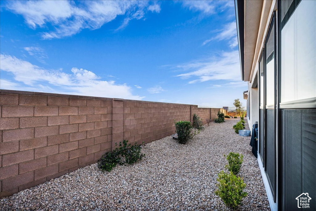 2310 E ARENA ROJA DR photo 5