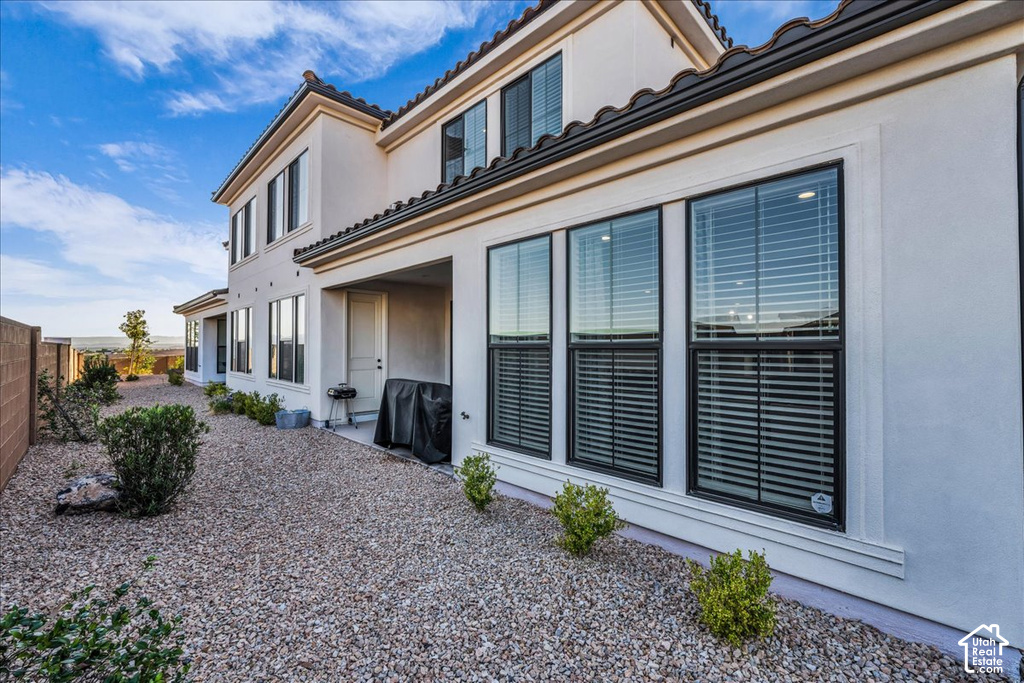 2310 E ARENA ROJA DR photo 4