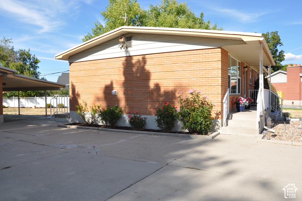 441 E MARY ROSE S DR photo 4