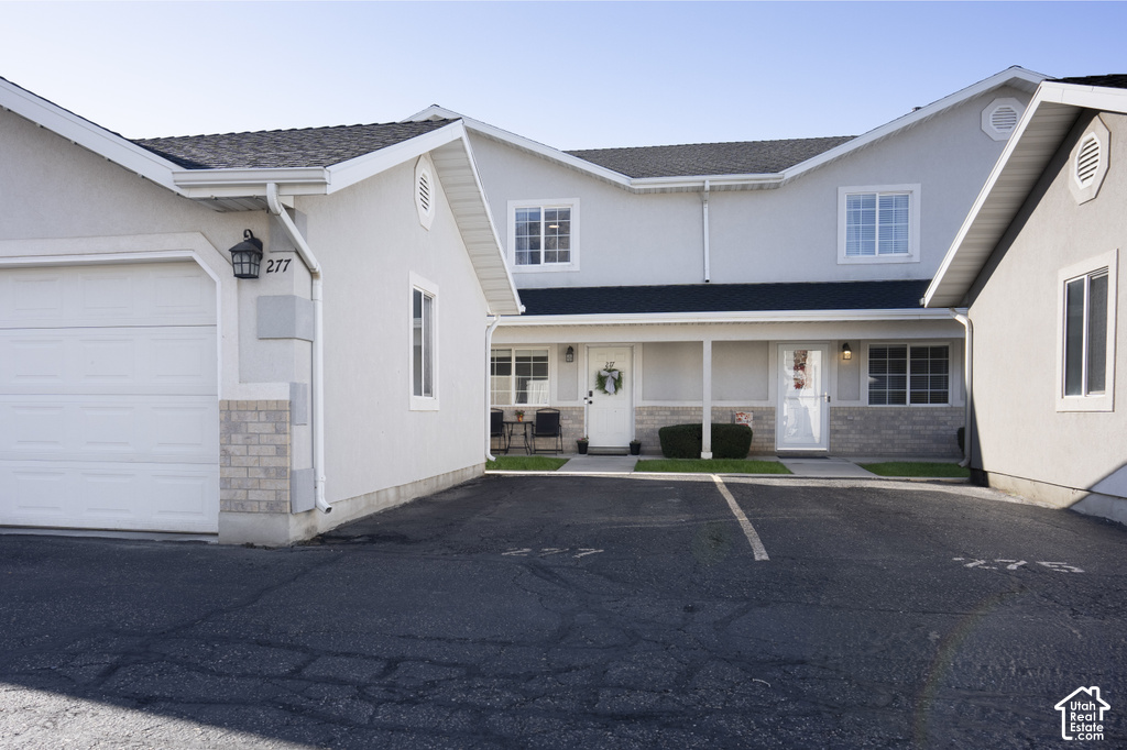 277 E 2300 N photo 2