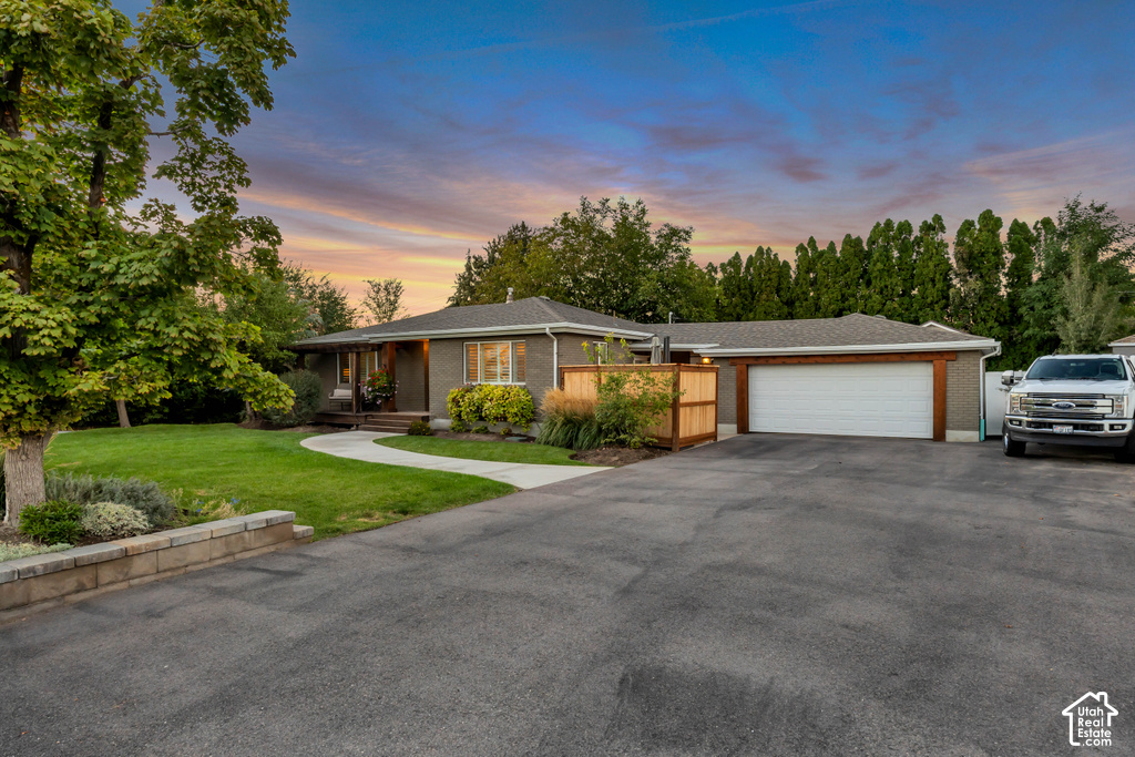 425 E 400 N photo 2