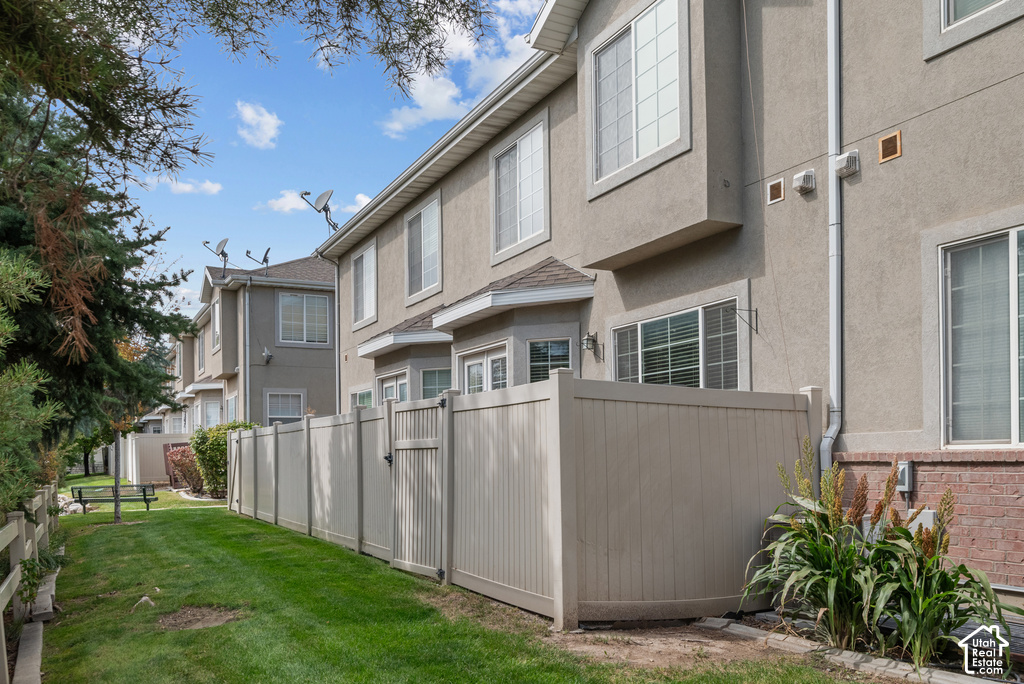 247 E SUNSHINE DR photo 2