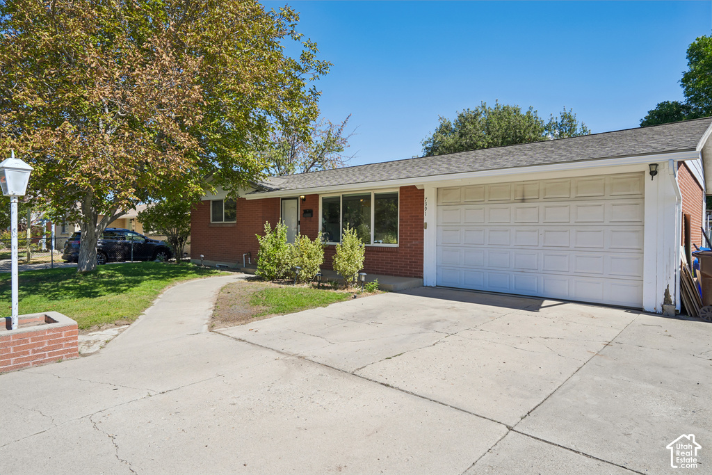 7391 S RAMANEE DR photo 2