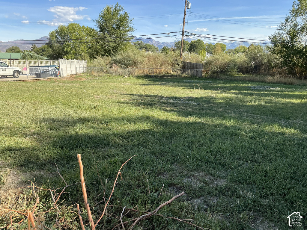 1393 S UTAHNA CIR photo 3