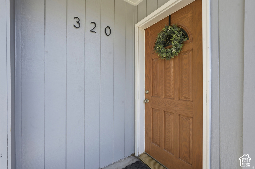320 N 200 W photo 5