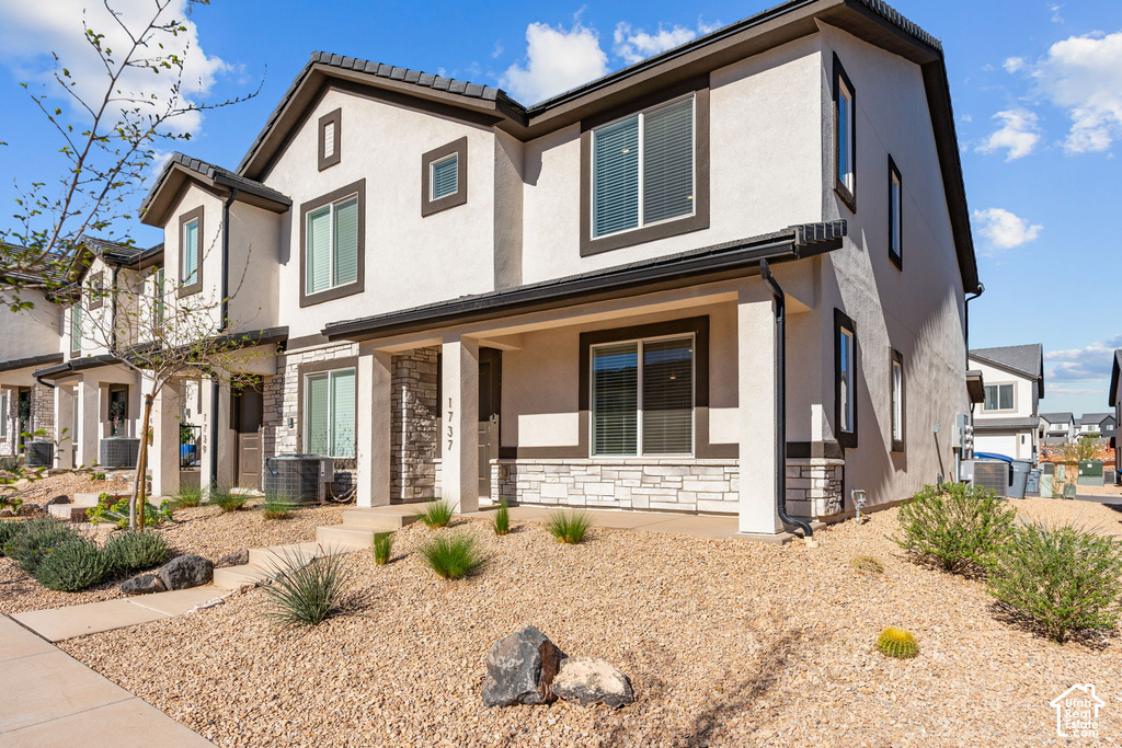 1737 S DEVILS GARDEN LN photo 2
