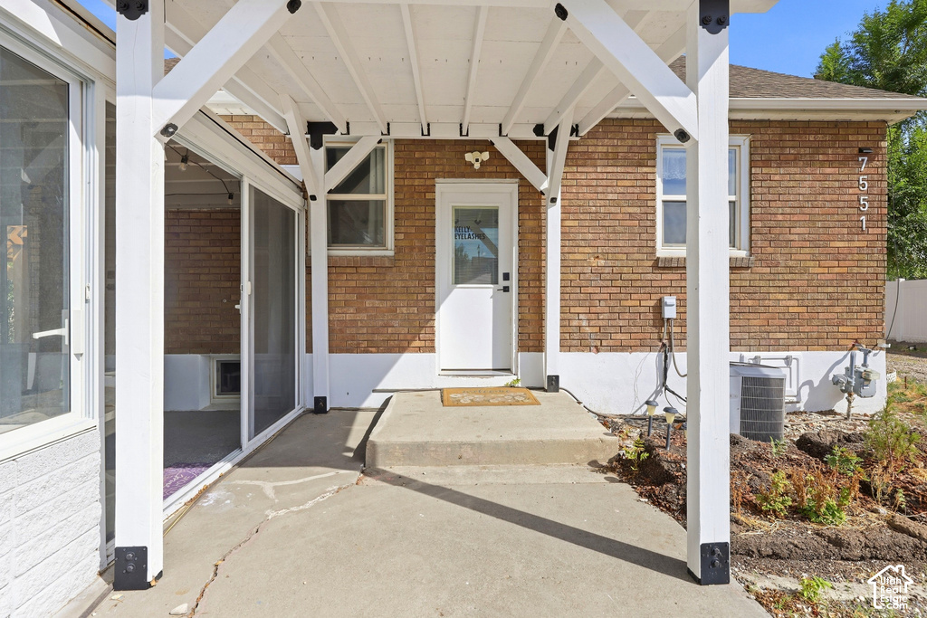7551 S 2230 W photo 4