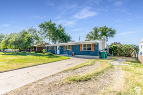1619 N DAVIS W photo 3
