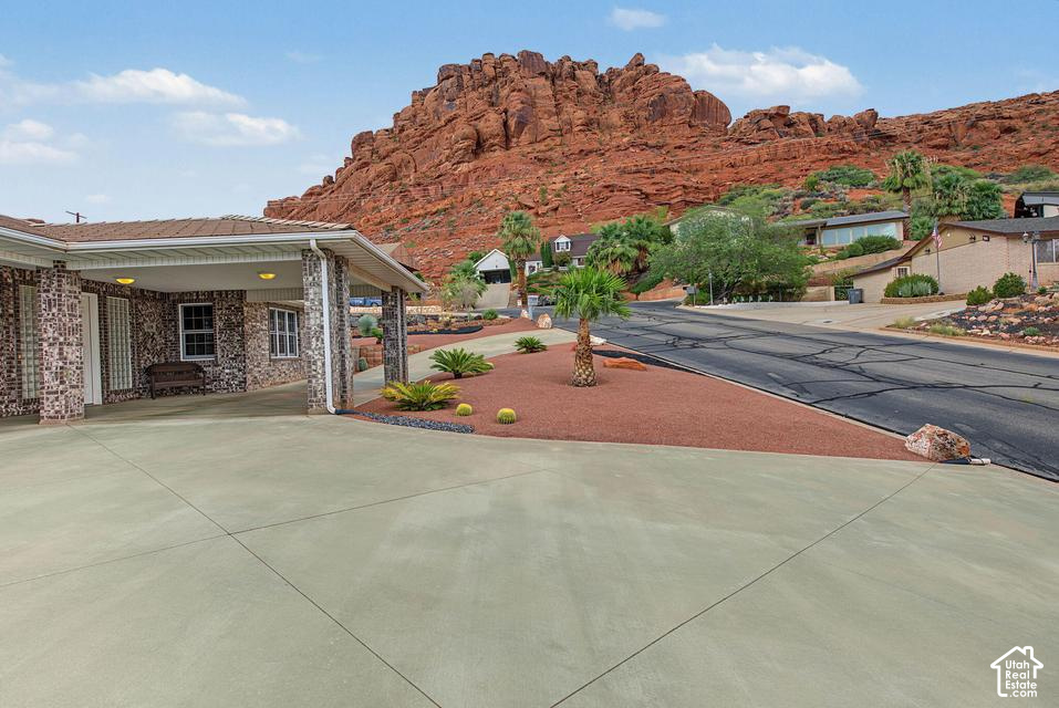 339 W SANDSTONE CIR photo 4