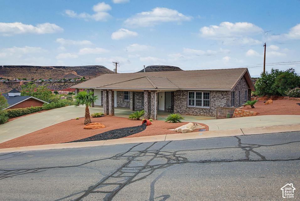 339 W SANDSTONE CIR photo 2