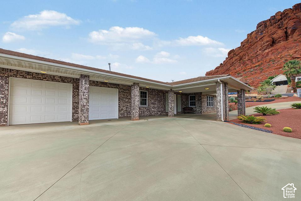 339 W SANDSTONE CIR photo 3
