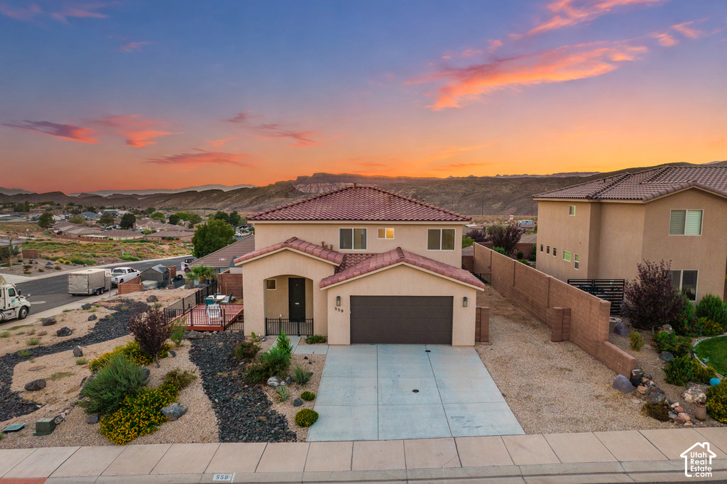 559 N STACI DR photo 2