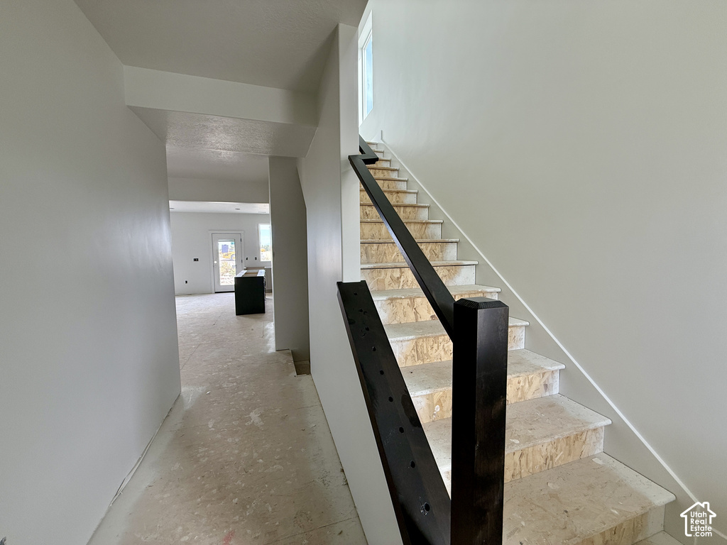 2730 W ALEUTIAN DR photo 4