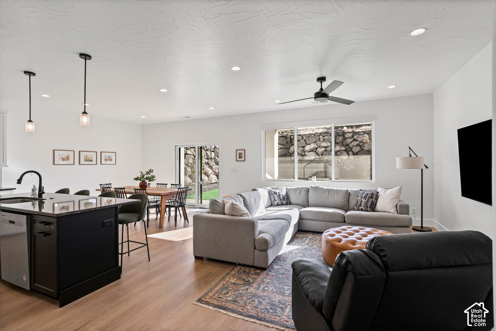 690 E DESERT CACTUS DR photo 5