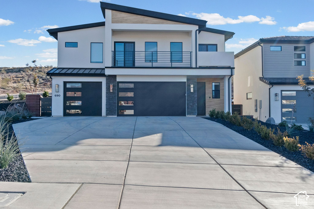 690 E DESERT CACTUS DR photo 3