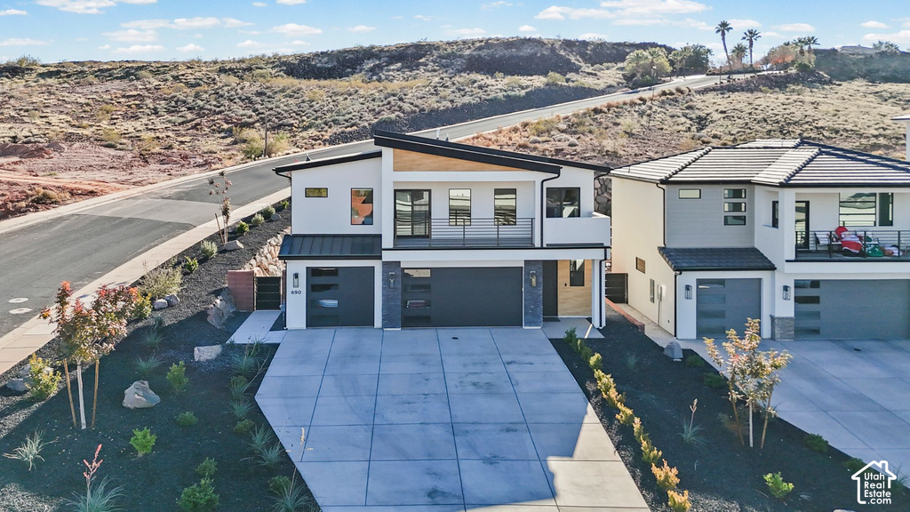 690 E DESERT CACTUS DR photo 2