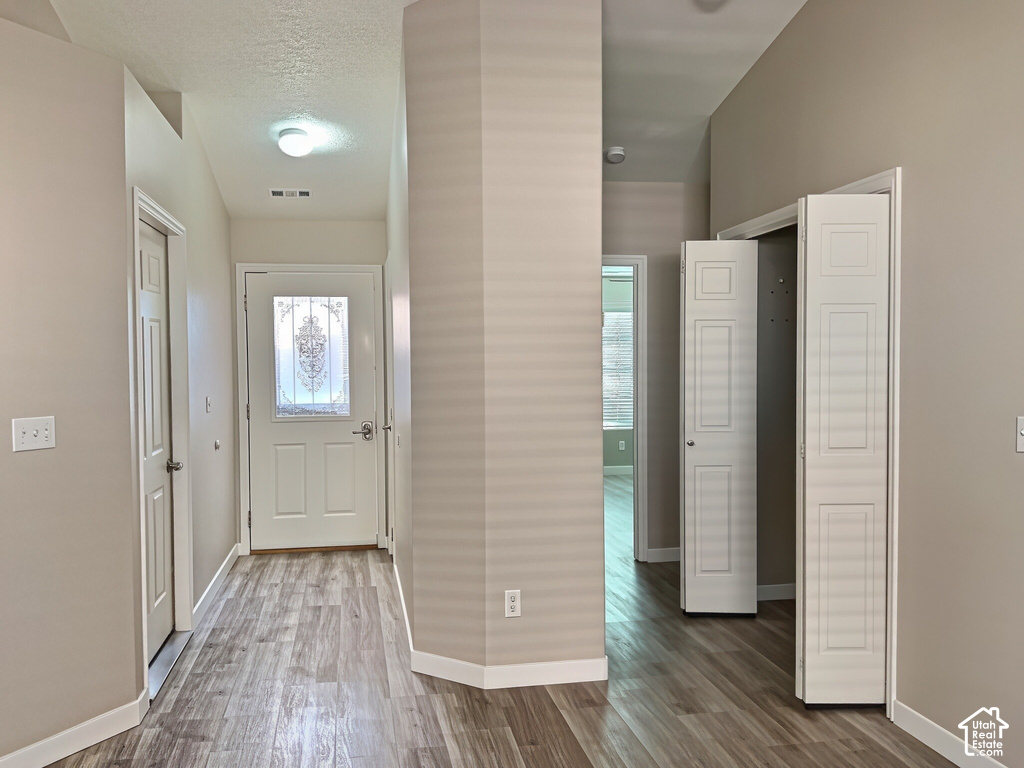 210 N MALL DR photo 3