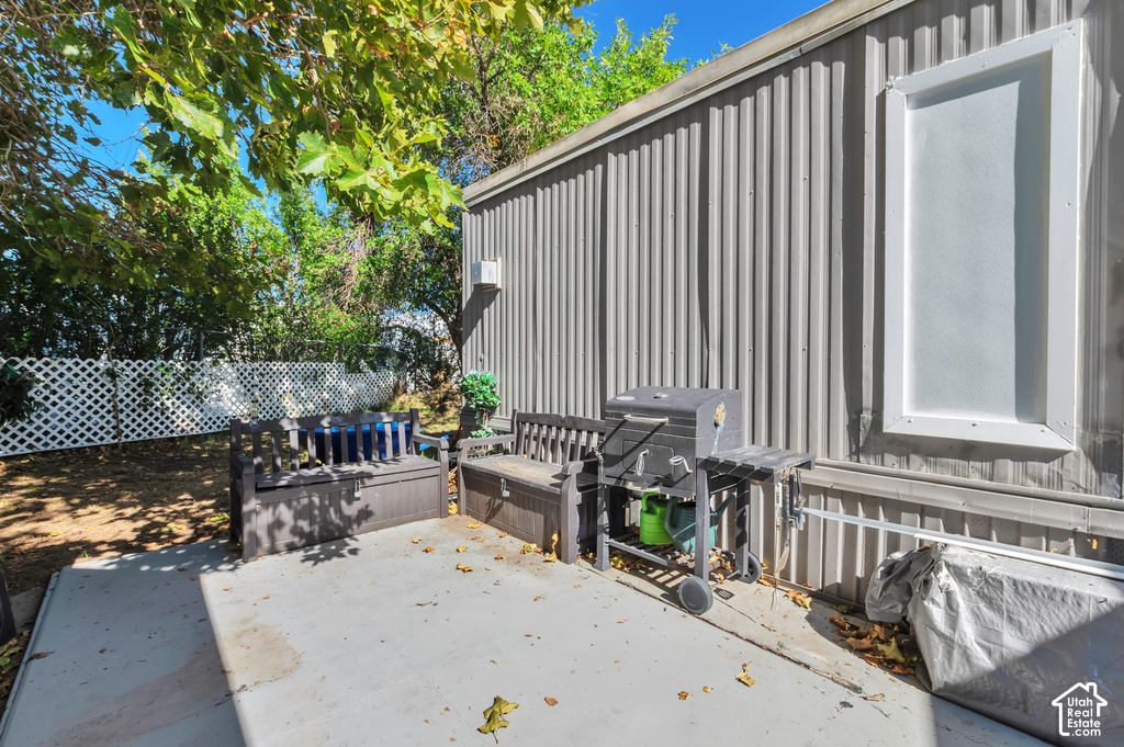 3860 MIDLAND DR. photo 4