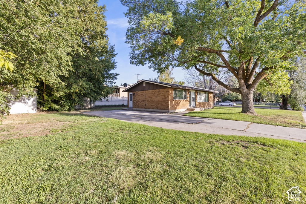 6072 S 2550 W photo 2